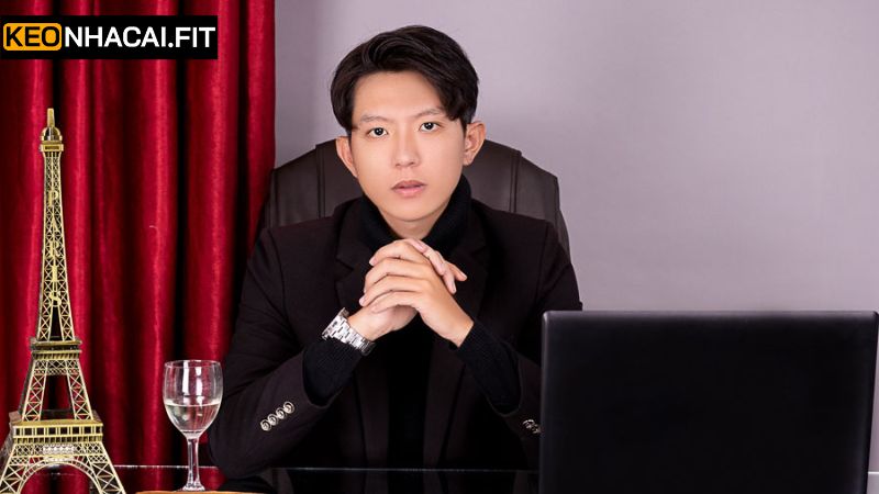 Tác Giả Huỳnh Hiểu Kèo – Người Dẫn Đường Cho Sự Thành Công 1 Nét chính về tài năng của tác giả Huỳnh Hiểu Kèo